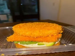 Salmón crispy burger