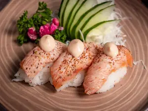 Salmon smoke hot