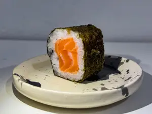 Maki salmon x8