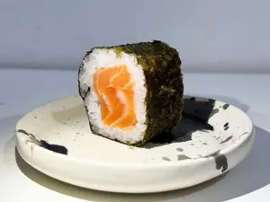 Maki salmon x8