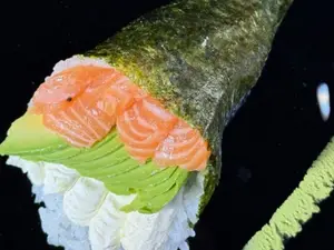 Temaki salmon