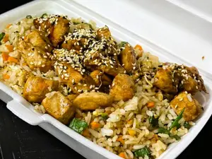 Yakimeshi pollo