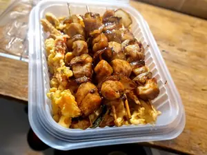 Pollo yakitori (4 unidades)