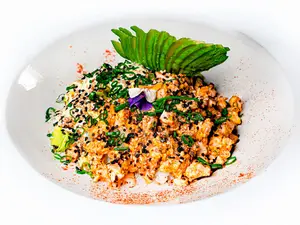 Poke Salmon Thai