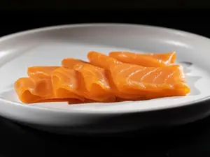 Sashimi de Salmon Ahumado x 5