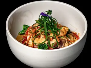 Wok Pasta Thai de Pollo
