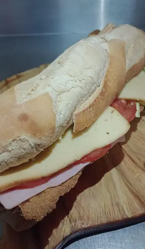 Sándwich de milanesa completo