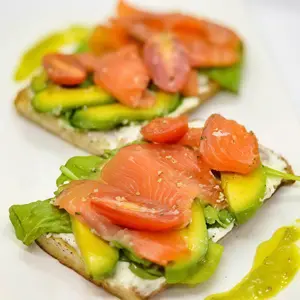 Avocado Toast De Salmón Ahumado