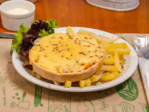 Tarta de jamón y queso