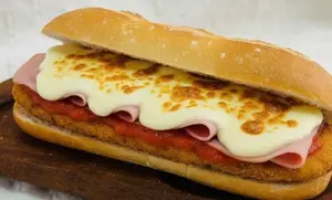Sándwich de milanesa napolitano