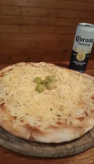 Pizza 4 Quesos