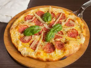 Pizza Calabresa