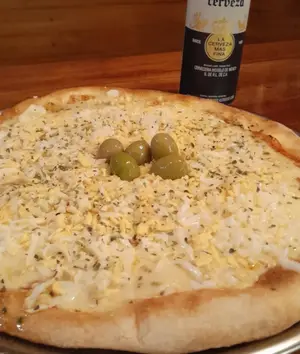 Pizza Huevo 8 Porciones