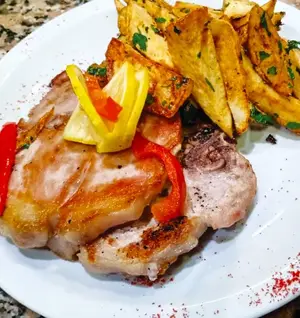 Costillita de cerdo con papas
