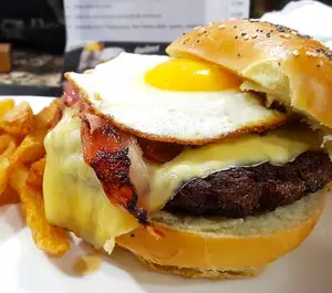 Hamburguesa 25 de mayo