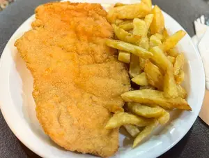 Milanesa de pollo con papas