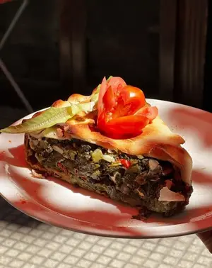 Porción de tarta de verdura