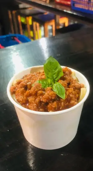 Tallarines Con Salsa Boloñesa