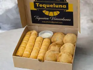6 Tequeños Y 3 Pastelitos