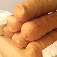 6 Tequeños De Jamón Y Queso + Salsa