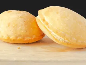 12 mini pastelitos +1 salsa