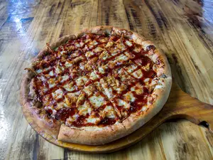 Pizza pollo barbacoa chica