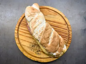 Tostado De Jamon Y Queso