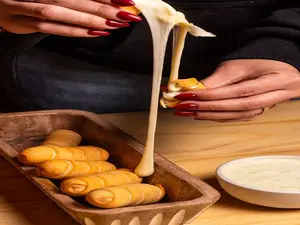 Tequeño frito de queso XXL