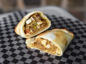 Empanada carne picante