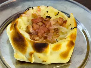 Panceta ,cebolla caramelizada