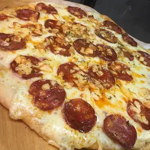 Pizza calabresa