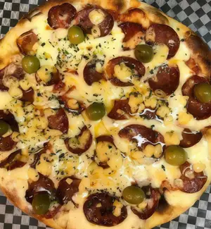 Pizza cantimpalo