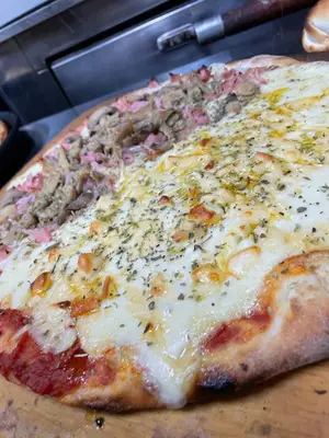Pizza provolone