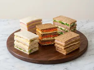 Sandwiches de miga surtidos
