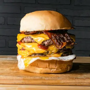 Coco house triple con papas.