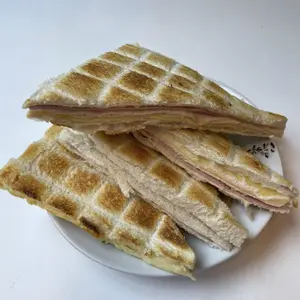 Tostado de jamón y queso miga