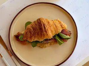 Croissant relleno