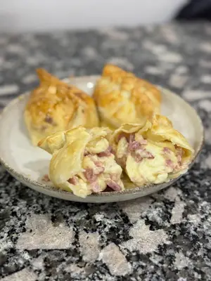 Empanada jamón y queso