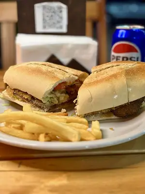 Sándwich mila de carne
