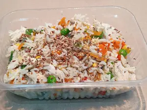 Arroz con pollo y verduras