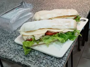Sándwich de pollo