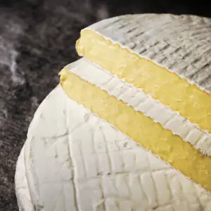 BRIE ARTESANAL (200 gr)