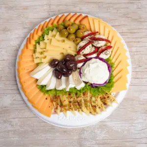 PICADA DE QUESOS ESPECIALES CHICA (Comen 2, Pican 4)
