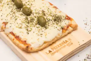 Pizza Muzzarella. RECTANGULAR