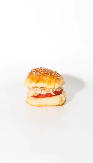 Sándwich pollo y tomate copetín x4