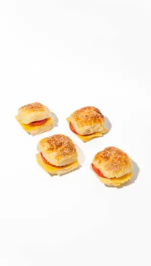 Sándwich queso y tomate copetín x4