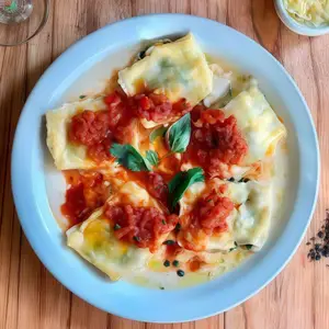 Ravioles de verdura y pollo
