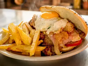 Sandwich de bondiola desmechado