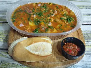 Guiso De Mondongo + Pan
