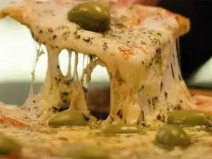 Pizza Muzarella